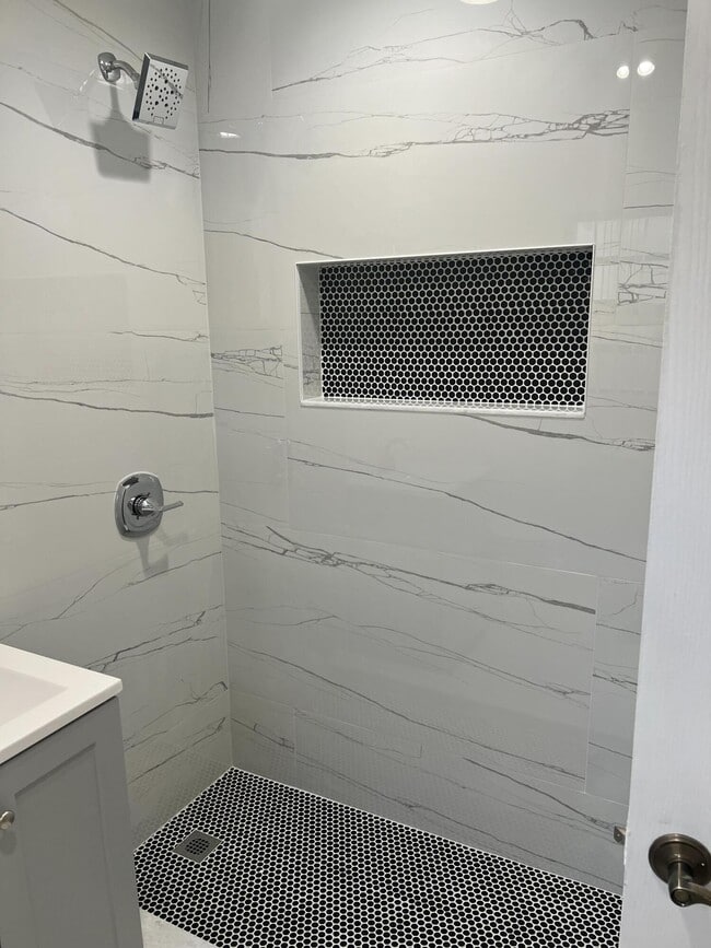 Building Photo - 1202 S M St