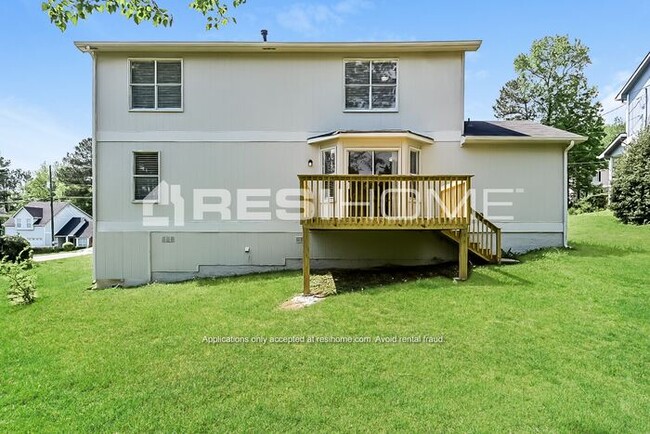 Building Photo - 6794 Bent Creek Dr