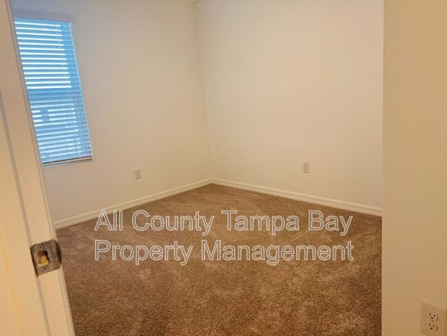 Building Photo - 2187 Hallier Cv
