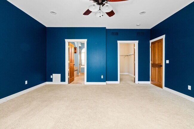 Building Photo - 950 Marshall Lakes Dr