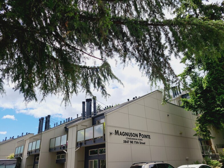Magnuson Pointe Condominium - 5829 NE 75th St