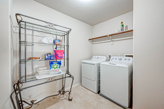 Building Photo - 3339 Siebinthaler Ln