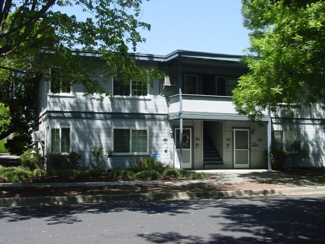 Building Photo - 119-121 Mason St