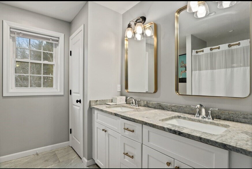 Building Photo - 40 Prattown Ln