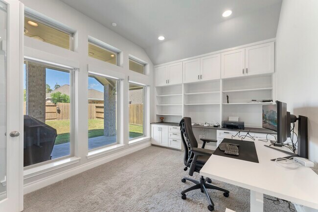 Building Photo - 9410 Mont Ellie Ln