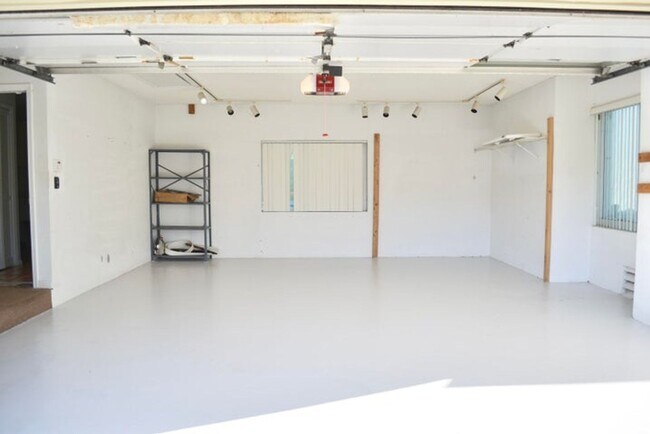 Building Photo - 11933 Waterwood Dr