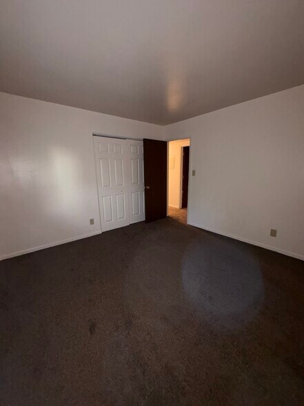 Bedroom - 42 Vinway Ct