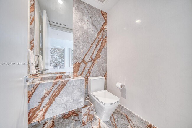 Building Photo - 5775 Collins Ave