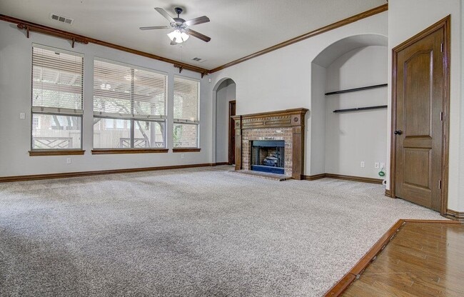 Building Photo - 1425 River Forest Dr