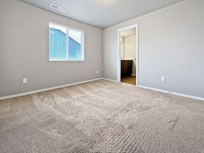 Building Photo - 34 N Mingus Ave