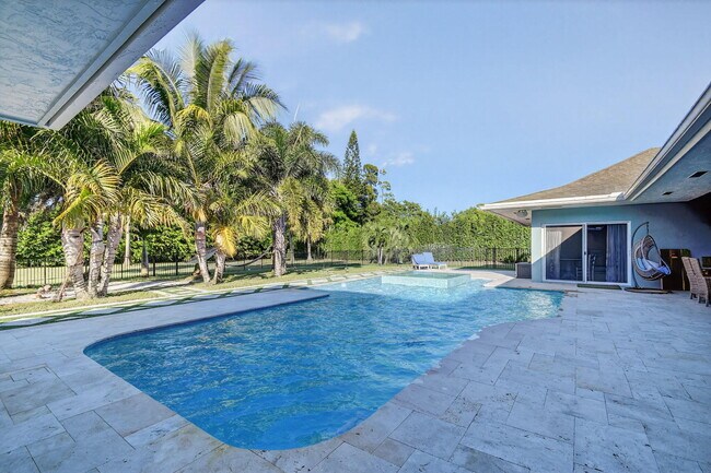 Building Photo - 13172 Doubletree Cir