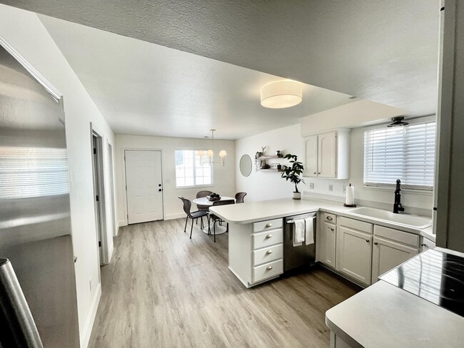 Building Photo - 6157 S 1275 E