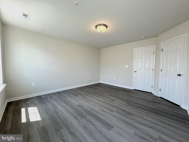 Building Photo - 45714 N Maxine Wy