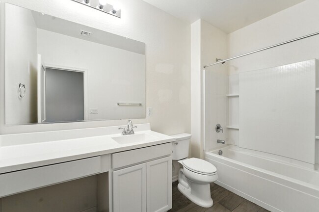 Building Photo - Stunning new build in Glendale, AZ!