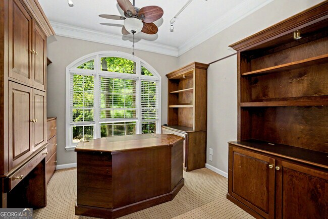 Building Photo - 1018 Pleasance Grove