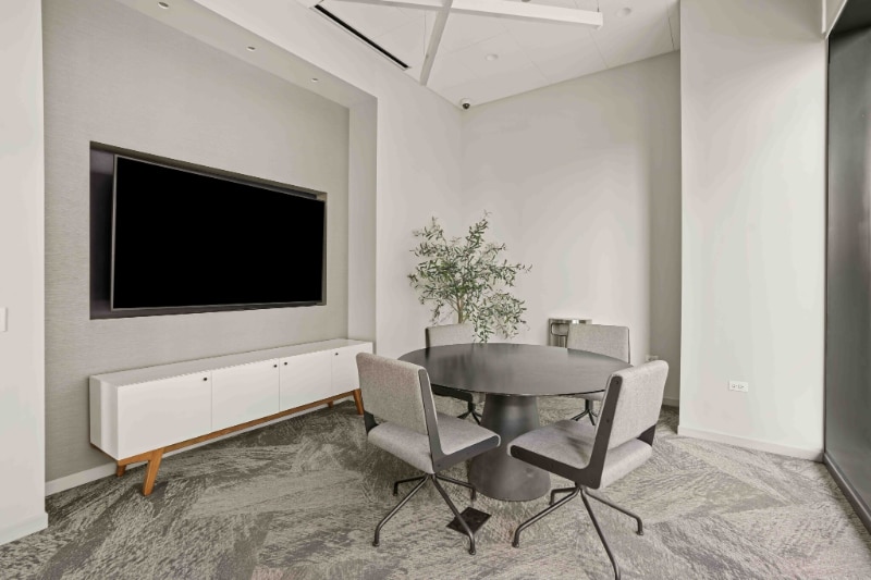 Building Photo - 2113 S Wabash Ave