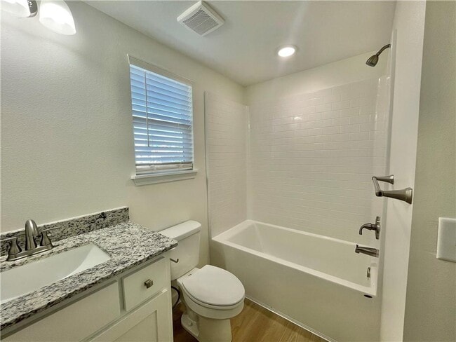 Building Photo - 506 Park St