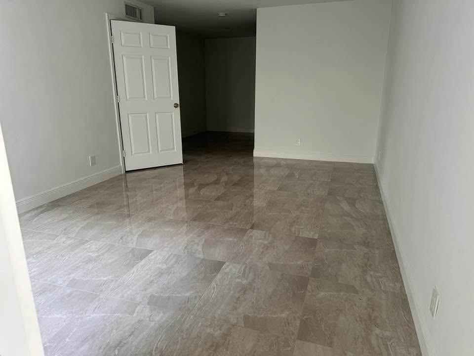Building Photo - 11592 Royal Palm Blvd