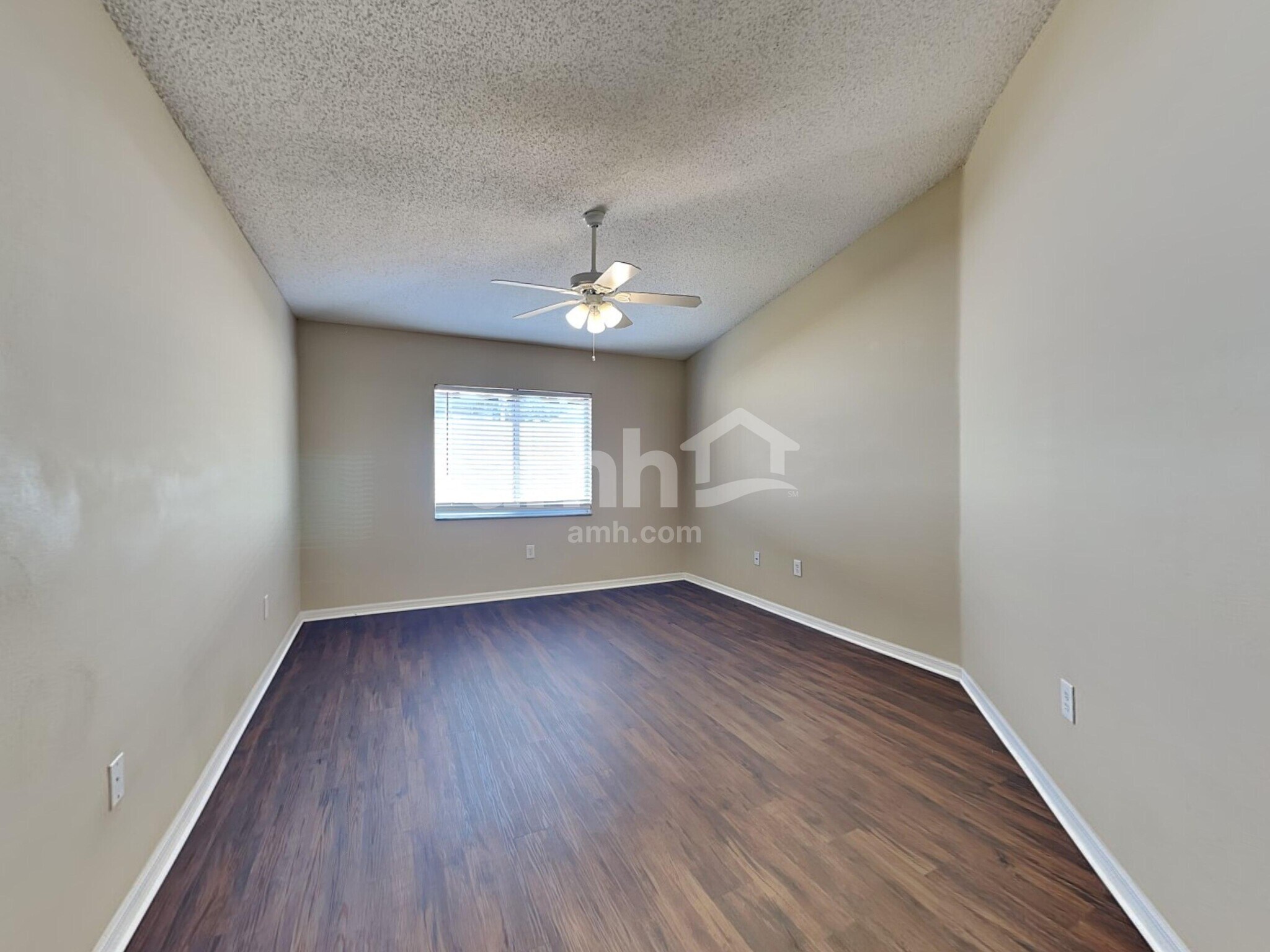 Building Photo - 3144 Summer House Dr