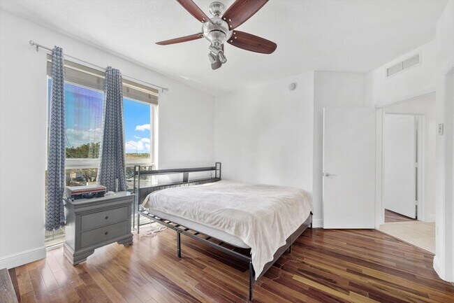 Building Photo - 7270 SW 88th St