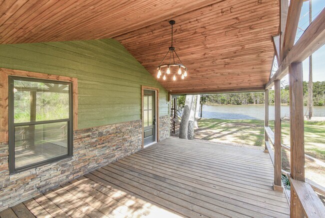 Building Photo - 9126 Lazy Ln