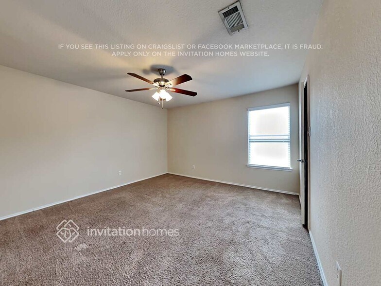 Building Photo - 10404 Hideaway Trail
