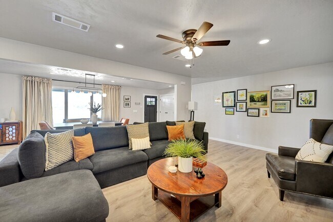 Building Photo - 715 Shell Ave