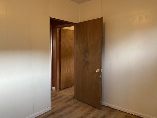 Building Photo - Mountain Bungalow in Spectacular Setting