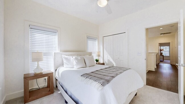 Building Photo - Sleek 3BR Stunner Near Historic Downtown Franklin