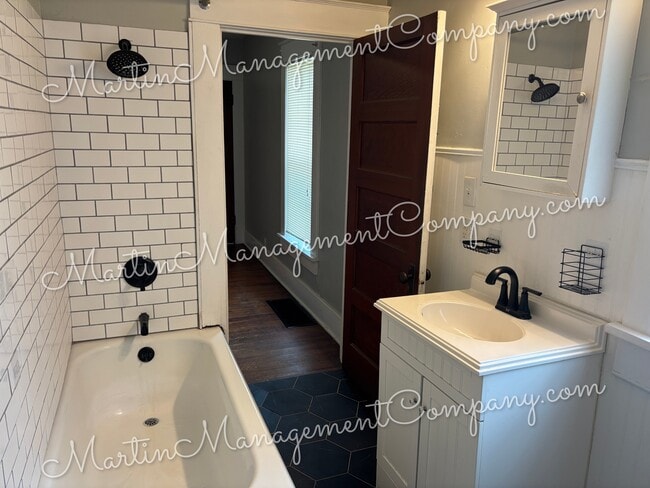 Building Photo - 2201 S Grand Ave