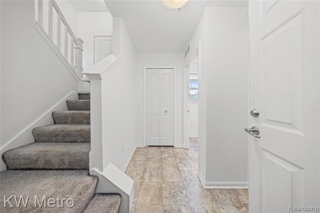 Building Photo - 4636 Bradley Cir