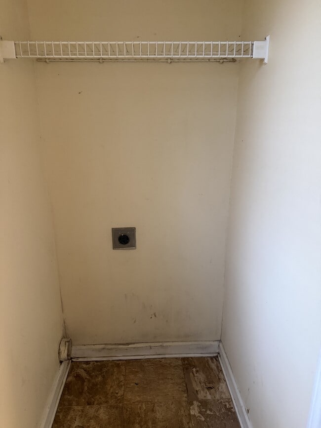 Building Photo - 2724 Garden Brook Ct