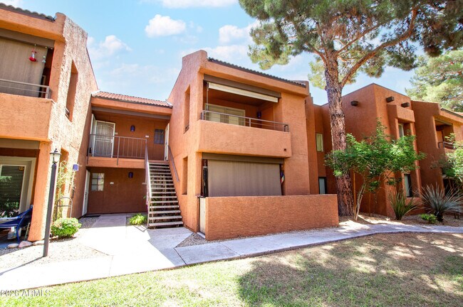 Building Photo - 4704 E Paradise Village Pkwy N