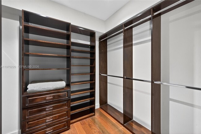 Building Photo - 14 W San Marino Dr