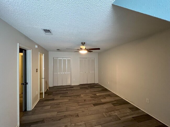Building Photo - 268 Steele Blvd