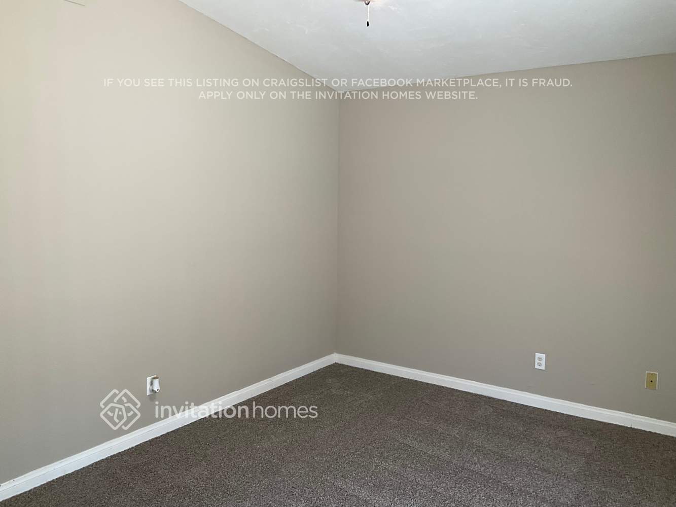 Building Photo - 1656 W Knapp Dr