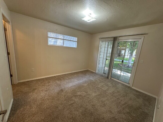 Building Photo - "Charming 2-Bed, 2-Bath Haven in Boise – Spacious 985 Sq Ft Retreat!"