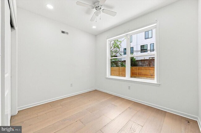 Building Photo - 1644 N Marshall St