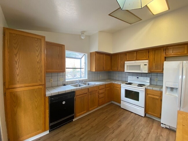 Building Photo - Cozy 3 Bedroom, 2 Bath home