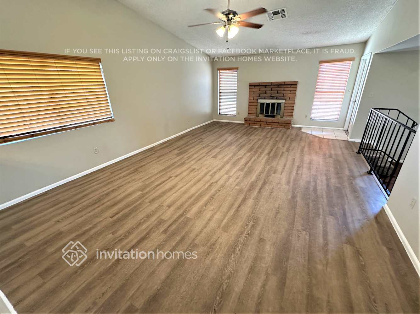Building Photo - 1615 W Curry Dr