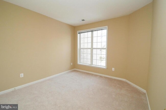 Building Photo - 12185 Abington Hall Pl