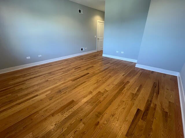 Building Photo - 4812 W Montrose Ave