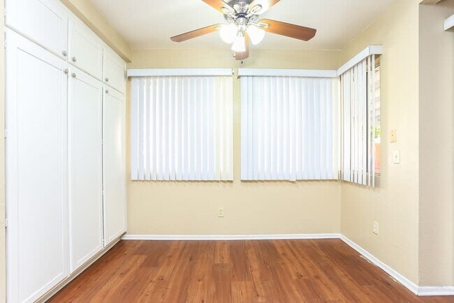 Building Photo - 10349 Beryl Ave