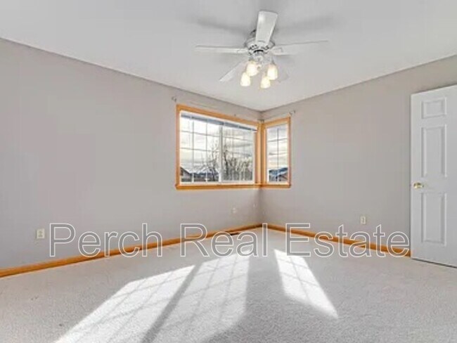 Building Photo - 14041 W Amherst Ave