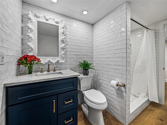 Building Photo - 829 59th Ave