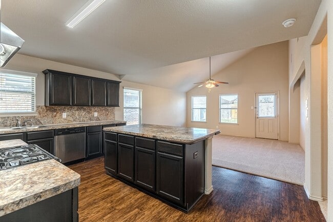 Building Photo - 2007 Naplechase Crest Dr