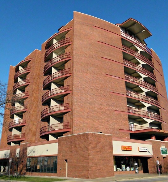Park Place Tower 202 E Green St Champaign IL 61820 Apartment Finder