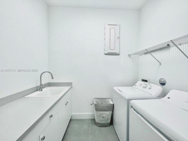 Building Photo - 17267 Windy Pointe Ln