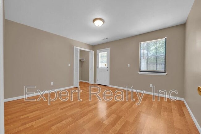 Building Photo - 1201 Magnolia Pl