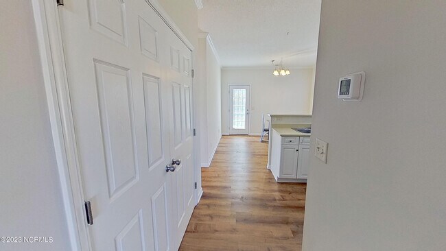 Building Photo - 111 Tylers Cove Way